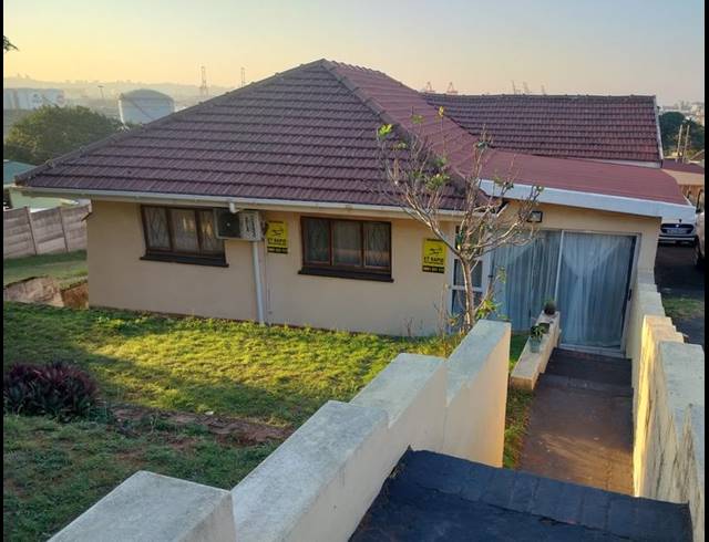 4 BEDROOM HOUSE FOR SALE IN BLUFF